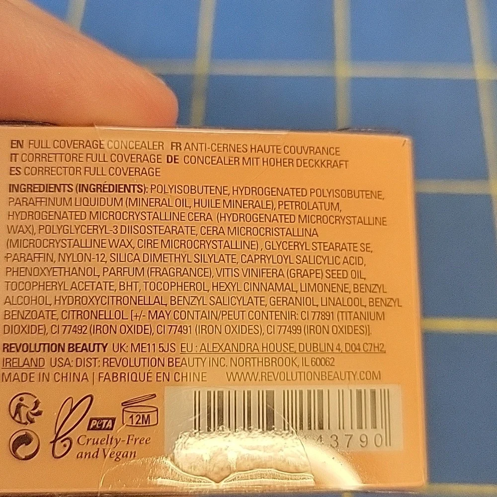 Revolution Tan Conceal & Fix Ultimate Coverage 11g New Sealed Box